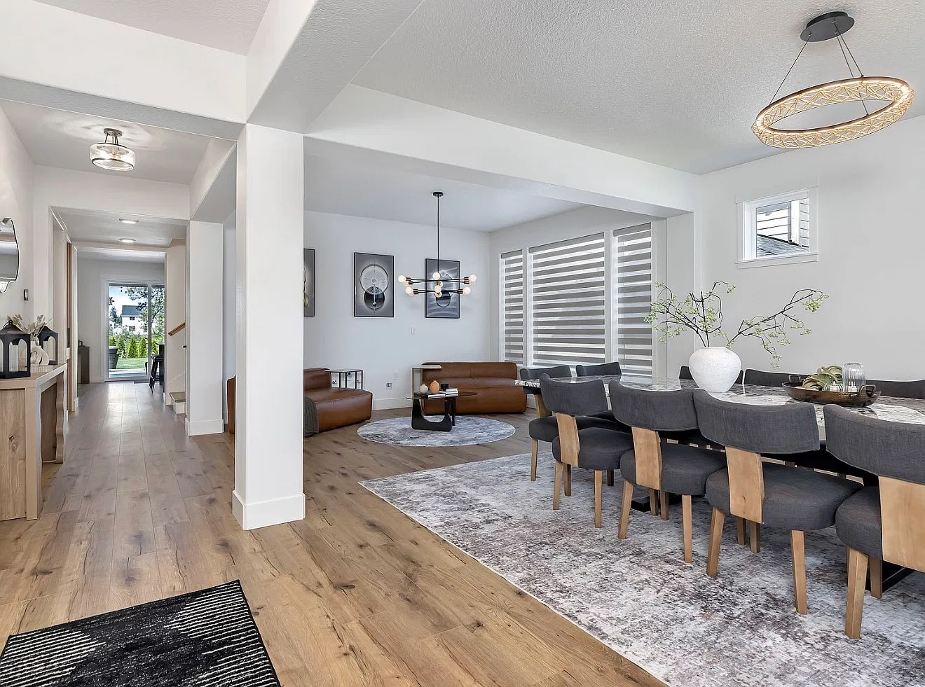 4 bed, 3470 sqft, $5,295 — Photo 3