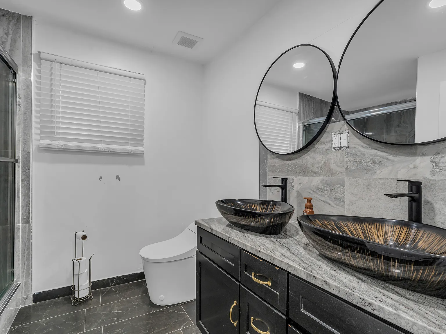 4 bed, 1616 sqft, $1,550 — Photo 2