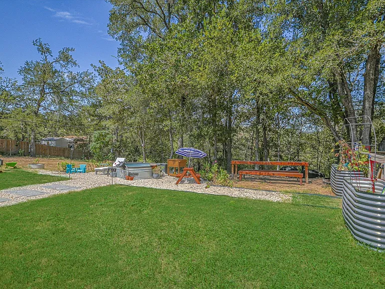 671 Shiloh Rd — Photo 19