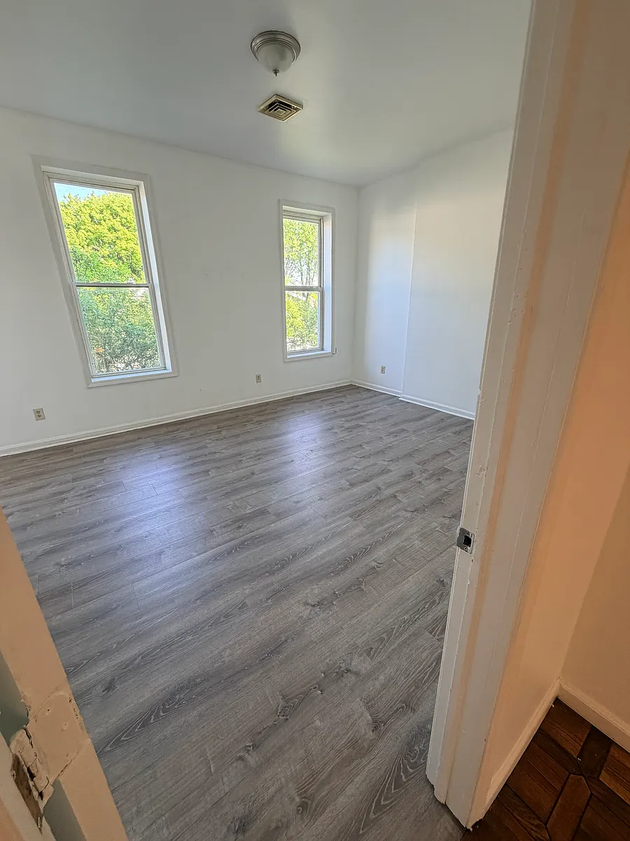 Building Photo - 40 Ontario St #2