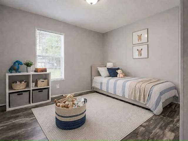 3 bed, 2.0 bath, 912 sqft, $2,125 — Photo 4