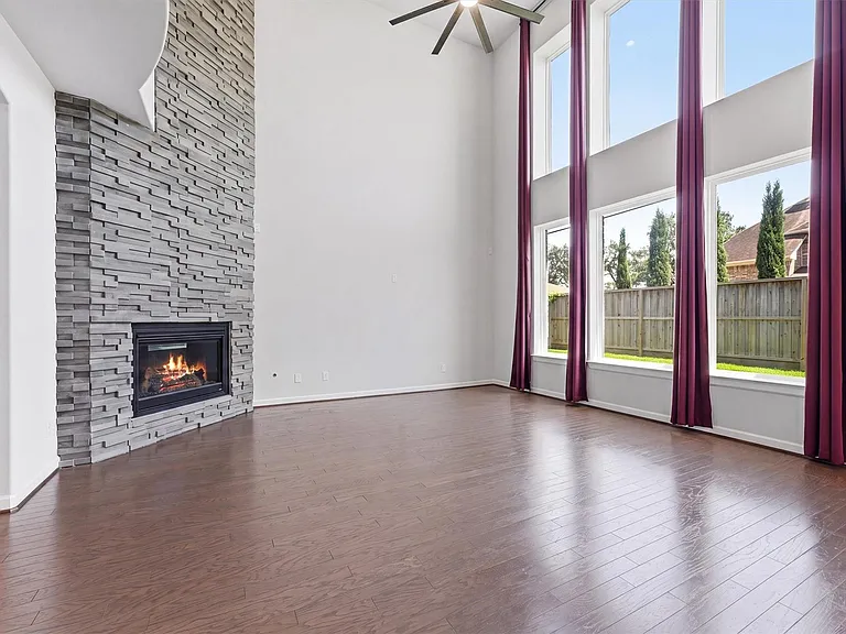1303 Gardenia Dr — Photo 6