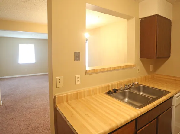 Coventry, 1505 Sparkman Dr NW #197, Huntsville, AL 35816