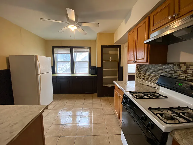 1330 Butternut St #1 — Photo 2