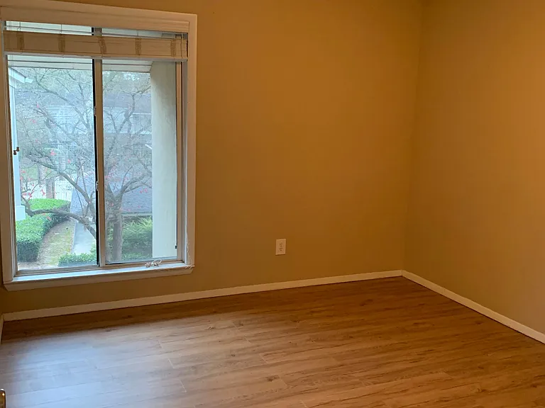 3301 Henderson Mill Rd #V — Photo 10
