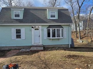 10 Oakhurst Ter, North Reading, MA 01864