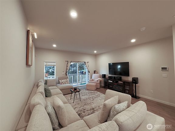 4th image of 1820 201st Place SE Unit #A5