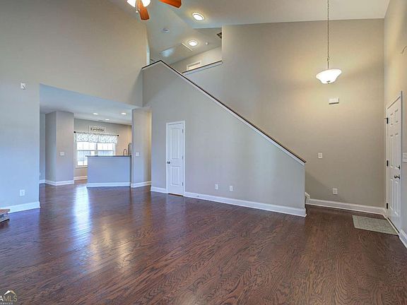 4th image of 25 Winter Pointe NW