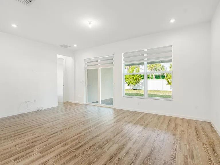 10638 SW Hensley St — Photo 13