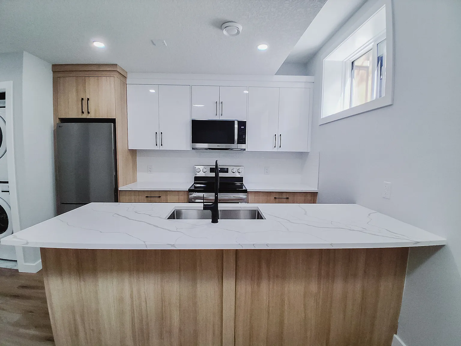 800 Block, 22 Avenue NW (8-plex), Calgary - 2240B/Lower — Photo 3