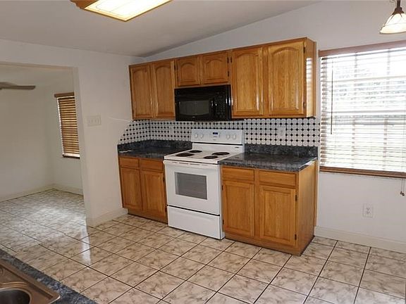 4th image of 9414 N Valle Dr