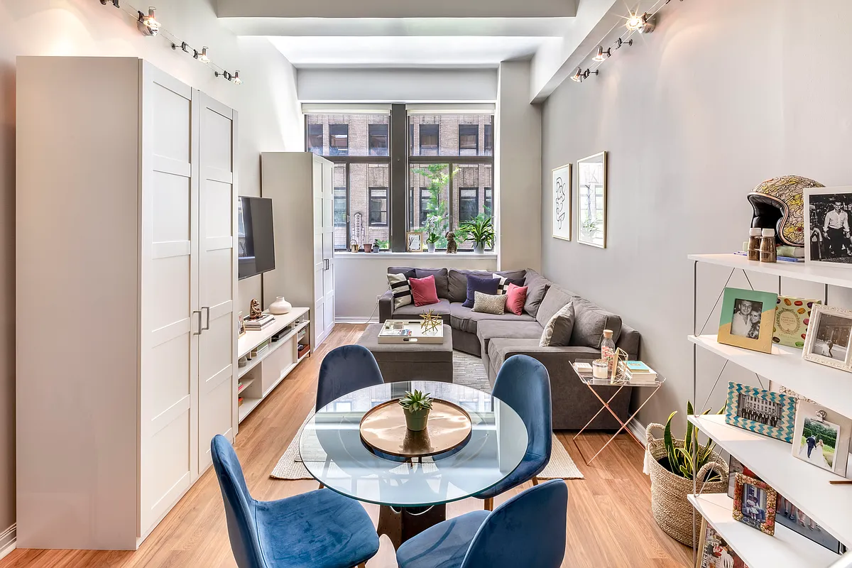 310 East 46th St Unit 4P  