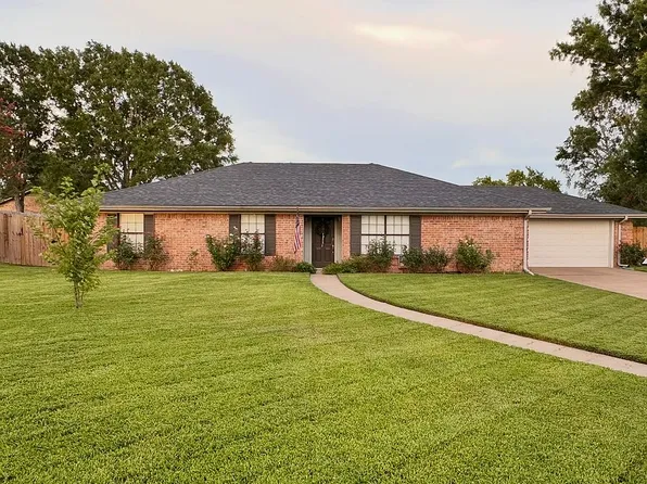 1202 Delaware Ct, Jacksonville, TX 75766