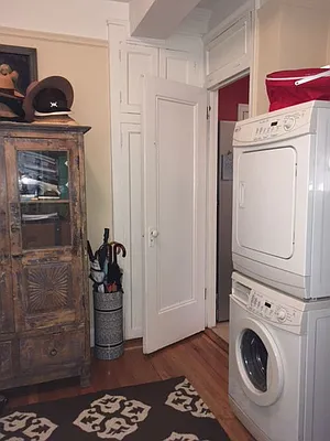 Rented by ARNOLD S GUMOWITZ, LREB | media 21