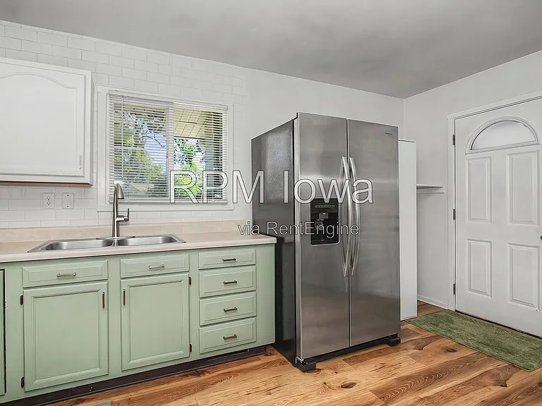 2116 Ferndale Ave — Photo 13