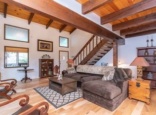 31045 Valley Oak Dr, Running Springs Area, CA 92382