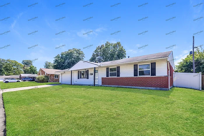 3 bed, 2.0 bath, 1080 sqft, $1,675 — Photo 3