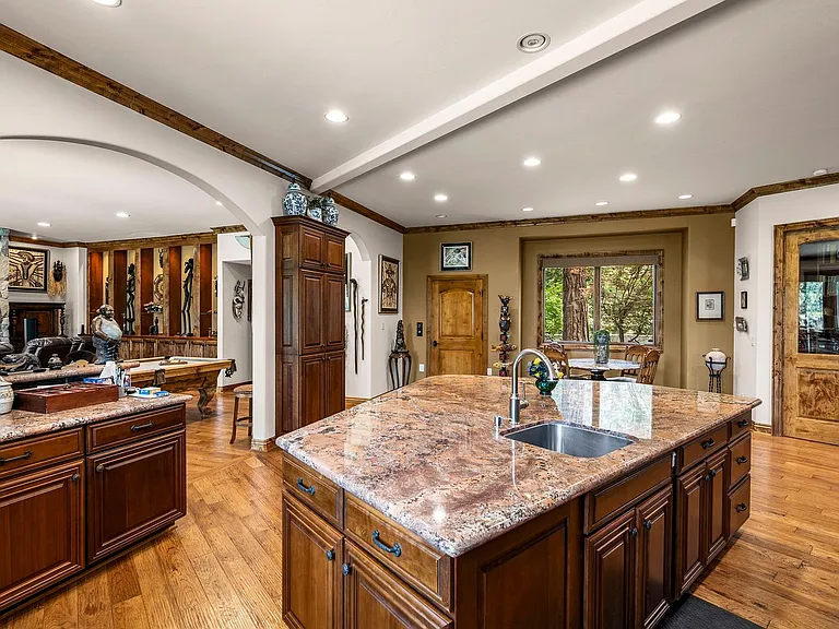 345 Country Club Dr — Photo 5