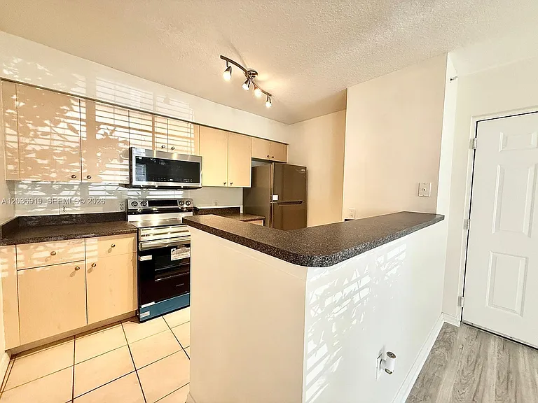4241 San Marino Blvd #103 — Photo 7