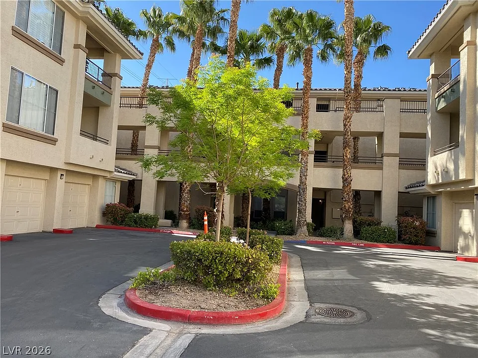 7189 S Durango Dr #207