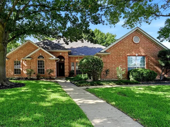 1703 Chretien Point Dr, Mansfield, TX 76063