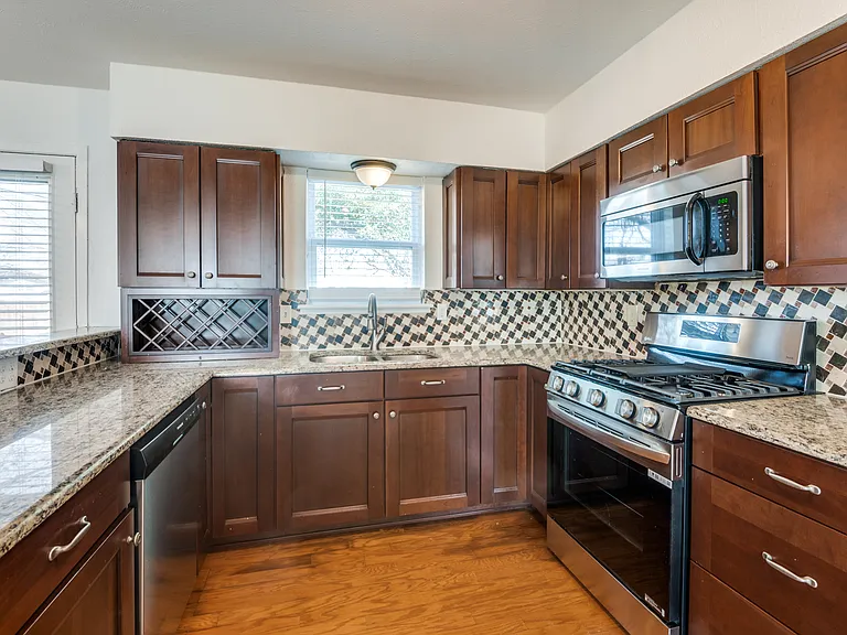 14423 Sunrose Ln — Photo 11