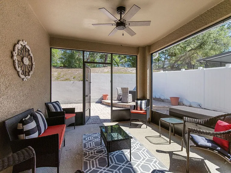 107 Parkhurst Ln — Photo 30