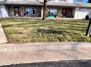 1750 W Greenlawn Ln, Appleton, WI 54914