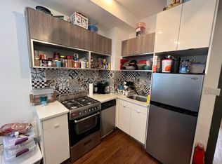249 Powers St APT 2R, Brooklyn, NY 11211