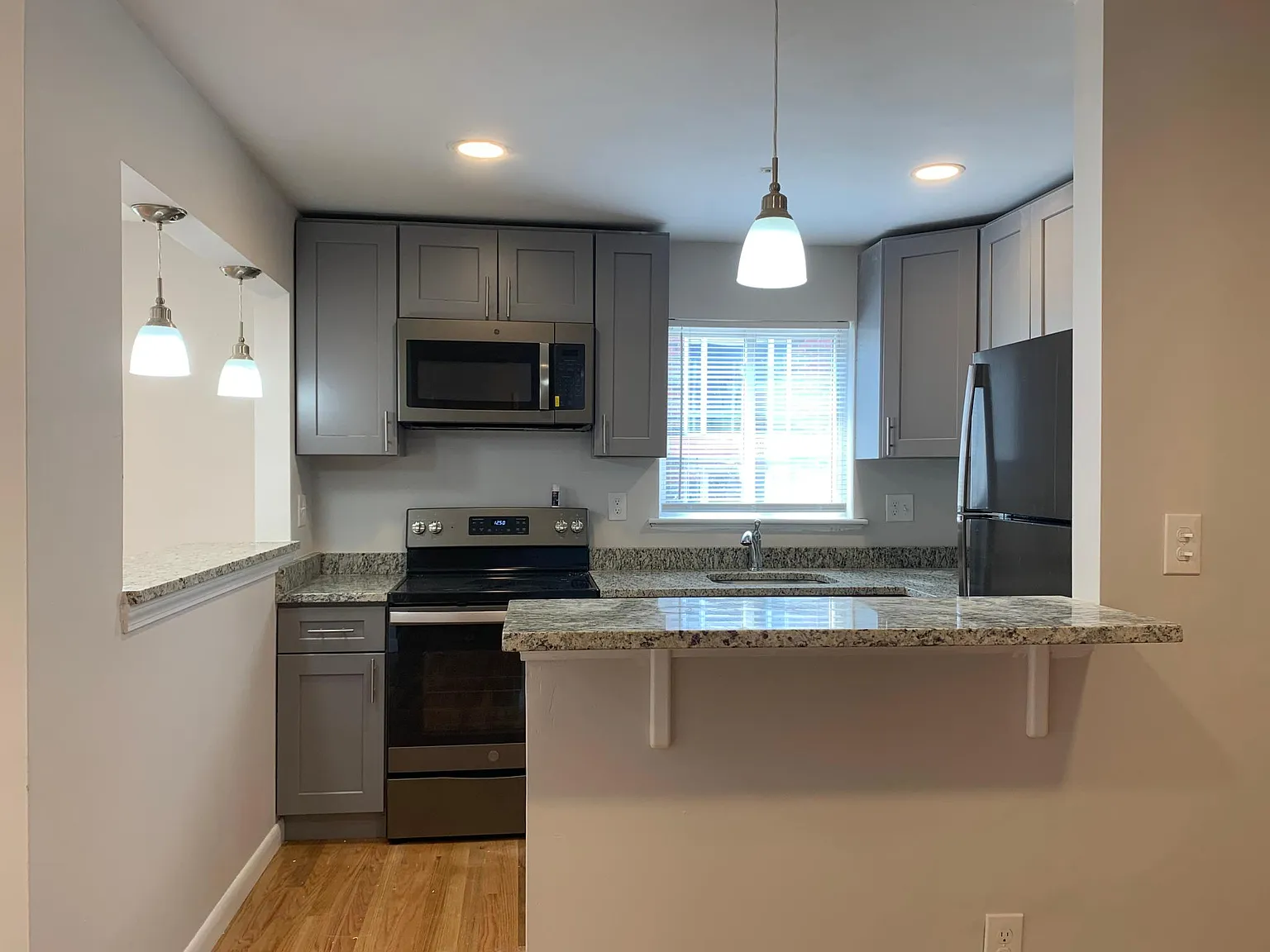 Reed Street Apartments — Photo 1