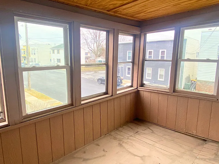 163 Paine St — Photo 14