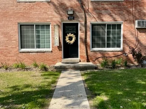 300 Clark St APT 6, Saline, MI 48176