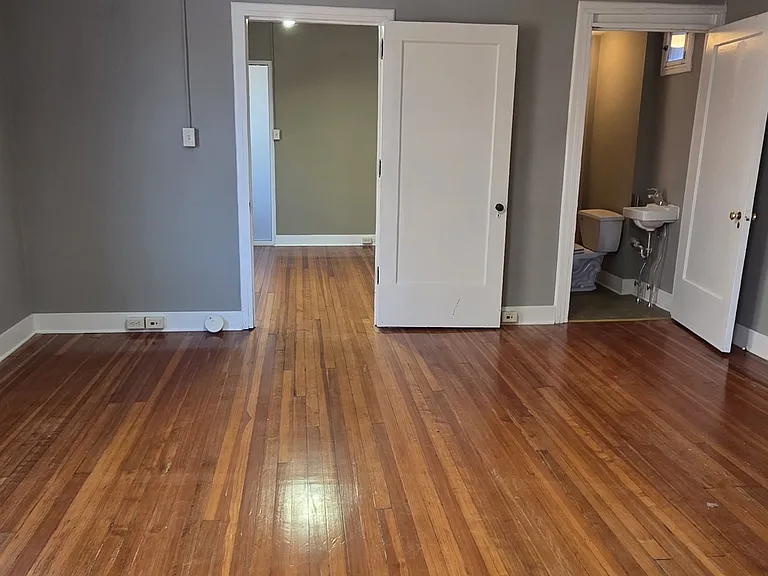 104 W Chestnut St #3F — Photo 5