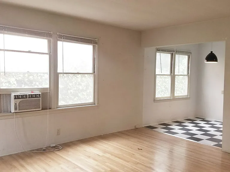 420 N Ave 66 — Photo 2