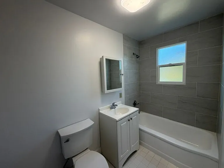 820 Winchester Dr — Photo 6