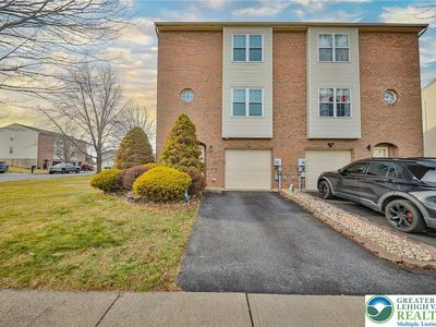 1 Olde Penn Dr, Easton, PA, 18045