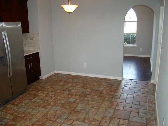 4th image of 509 Cricket Cove Ct