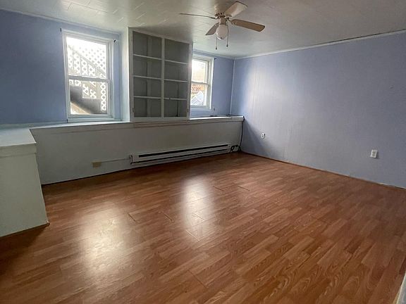 3rd image of 194 Hillside Ave #194