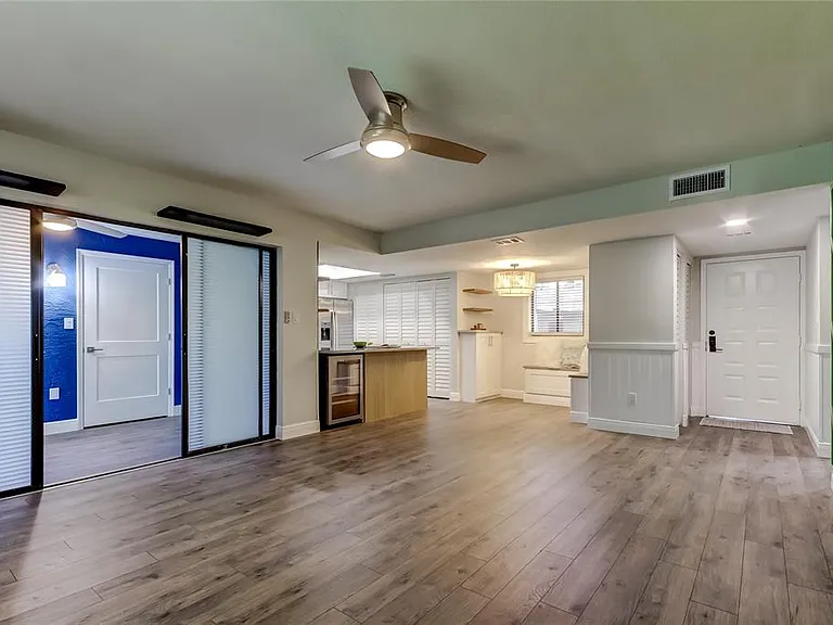 2673 Sabal Springs Cir #201 — Photo 51