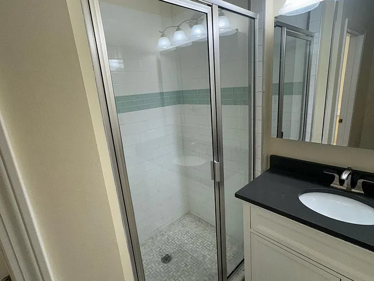 10-28 Centennial Pl — Photo 15