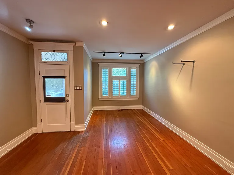 755 E Linden Ave — Photo 8