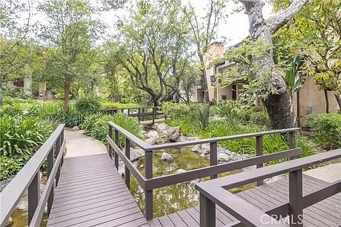 21820 Marylee St #225 — Photo 38