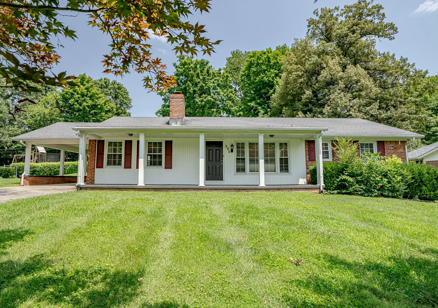 305 Edgewood Ave — Photo 3