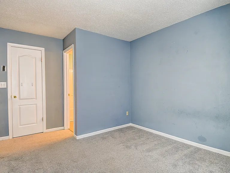 751 Ridge Cir — Photo 26