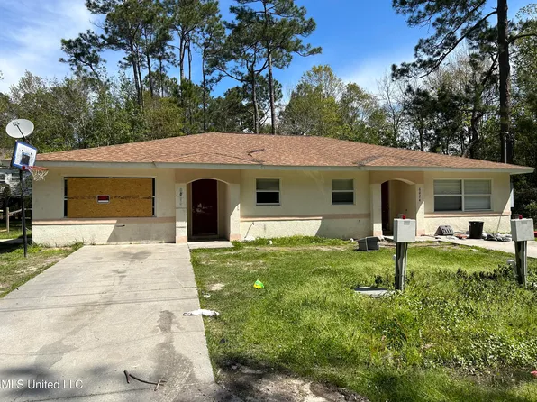 6024 W Jones St #6026, Bay Saint Louis, MS 39520