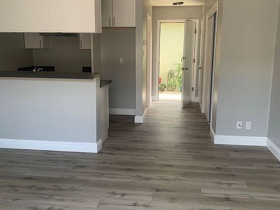 2nd image of 560 Charter St APT 9