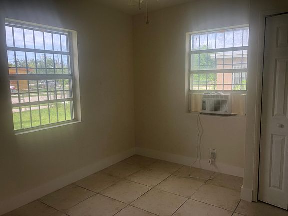 5th image of 521 NW 11th St