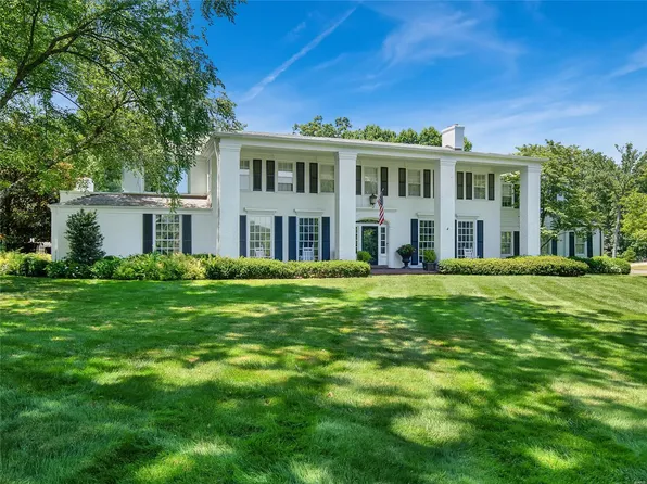 21 Countryside Ln, Saint Louis, MO 63131
