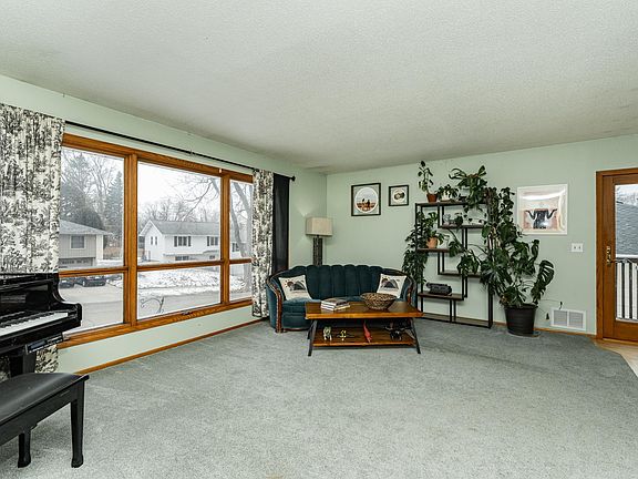 5th image of 624 27th St NW