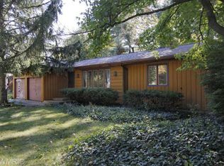 6500 Woodlea Dr, Kalamazoo, MI 49048